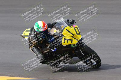 media/Oct-30-2022-CVMA (Sun) [[fb421c3cec]]/Race 6 500 Supersport-350 Supersport/